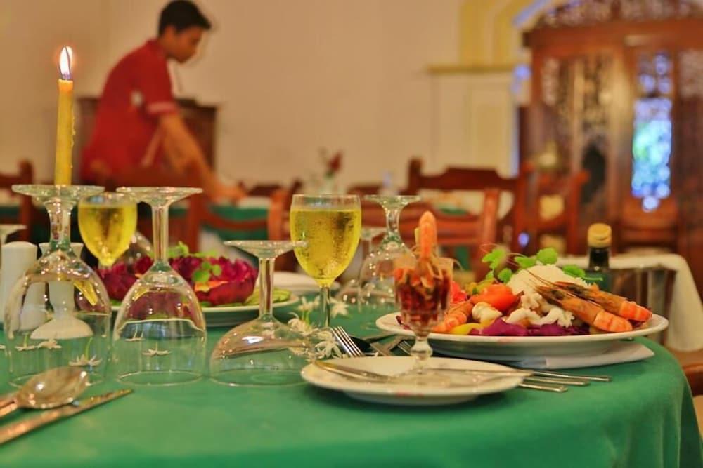 Centauria Hill Resort Ratnapura Luaran gambar