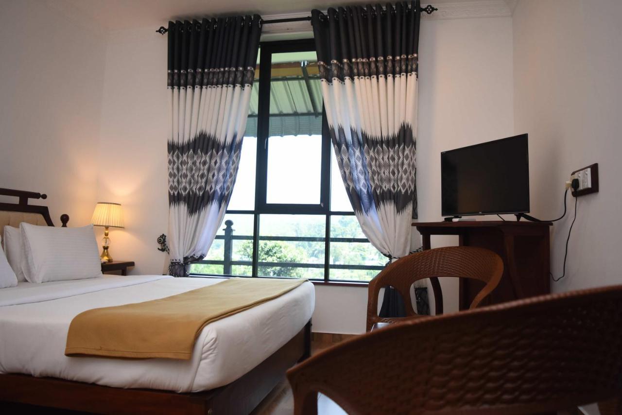 Centauria Hill Resort Ratnapura Luaran gambar