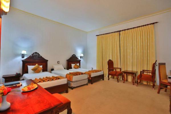 Centauria Hill Resort Ratnapura Luaran gambar