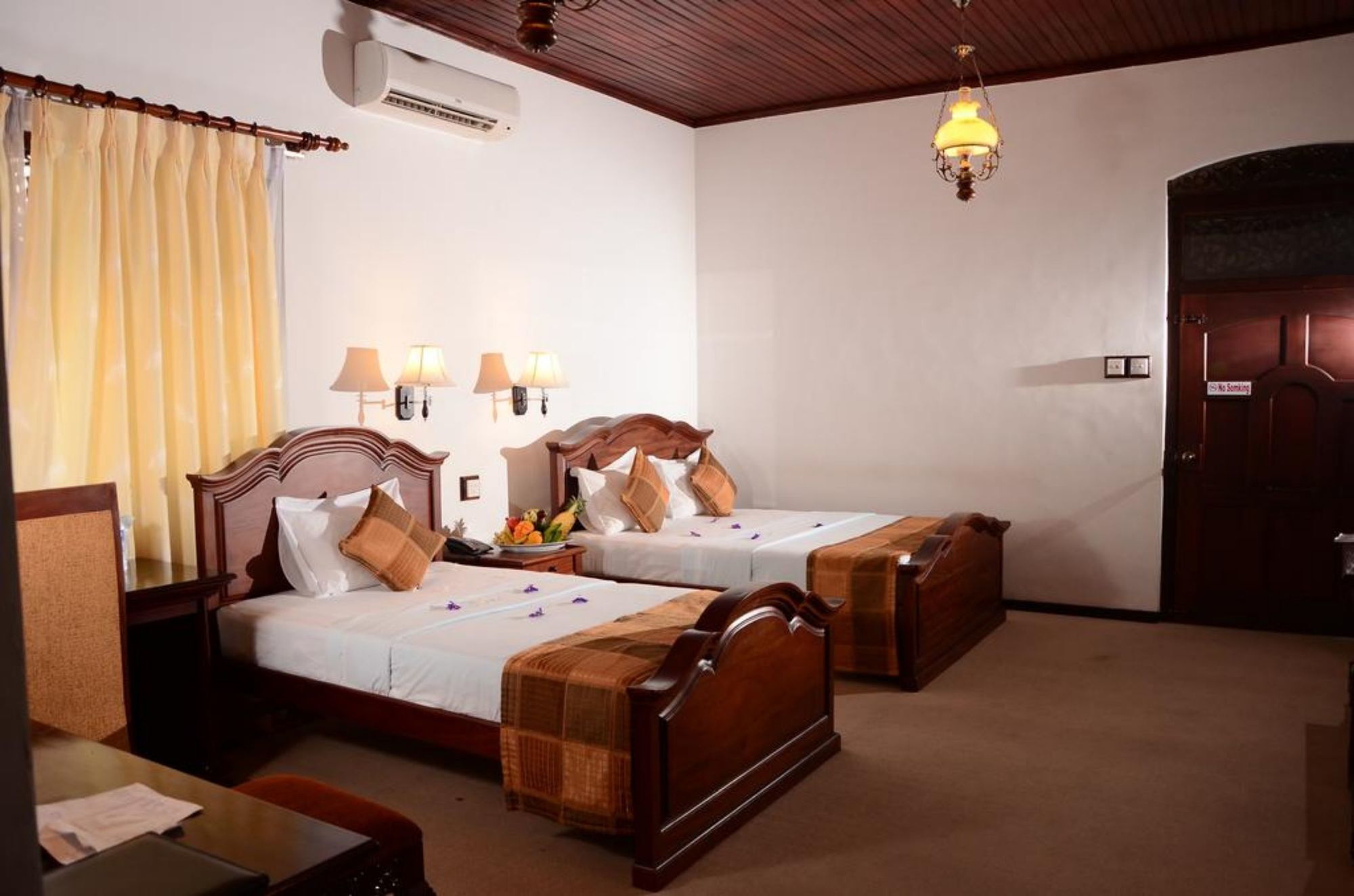 Centauria Hill Resort Ratnapura Luaran gambar
